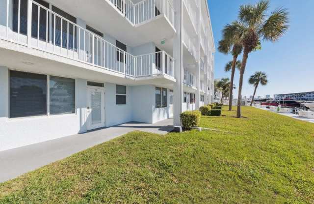 108 Paradise Harbour Boulevard