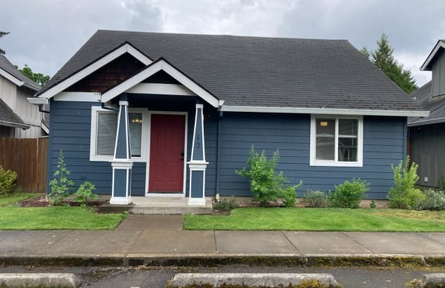 601 W. 1st St. #12 - 601 West 1st Street, Newberg, OR 97132