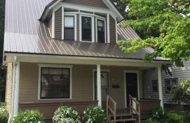 810 3rd Street