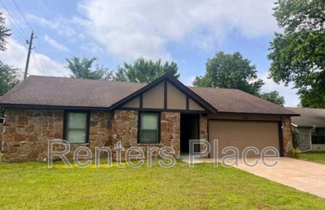 3105 East Louisville Street