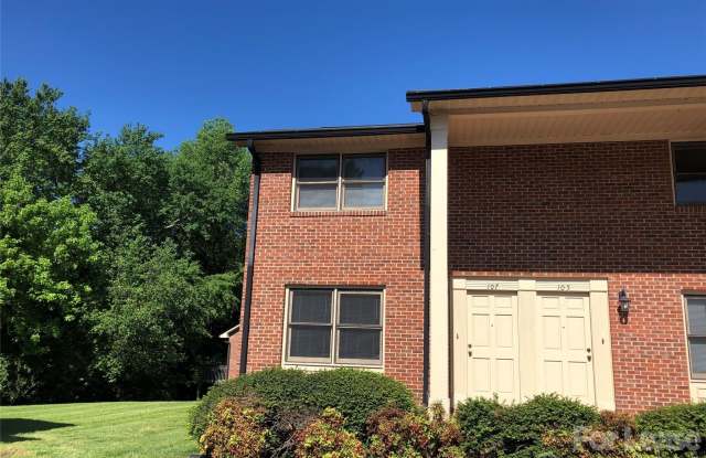 107 Hillcrest Drive