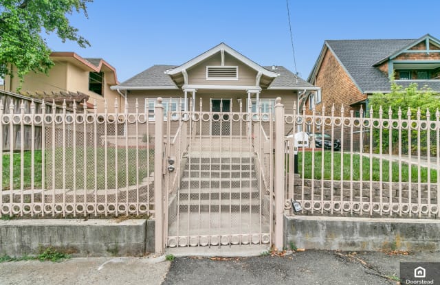 2347 E 24th St - 2347 East 24th Street, Oakland, CA 94601