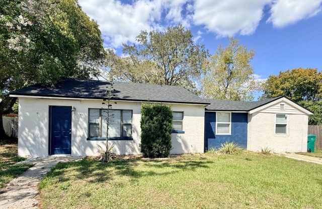 Super Cute 3/2 Close to Downtown!