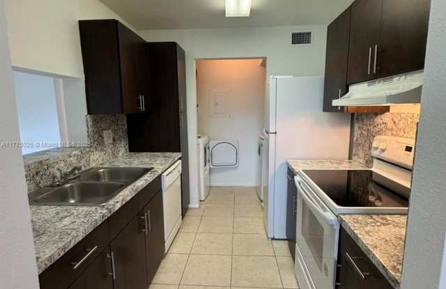 4096 N Pine Island Rd