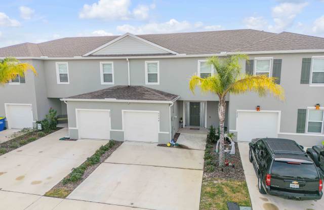 2724 Silver Canoe Dr