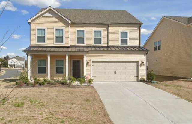 Photo of Room in 6 Bedroom Home at Rupell Dr