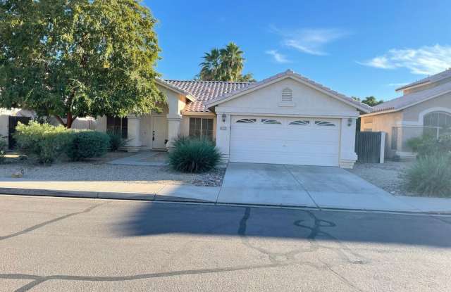 Photo of 1695 W MACAW Drive