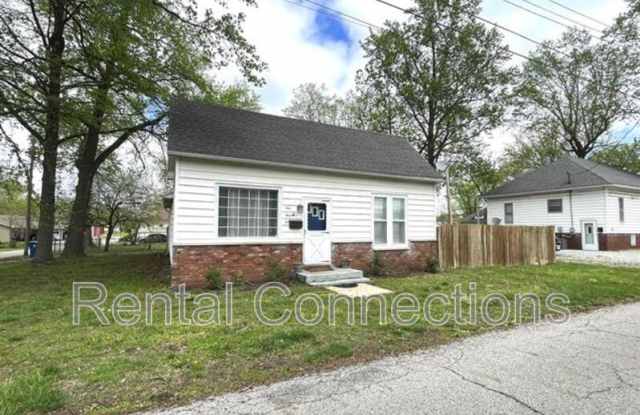 1002 E College