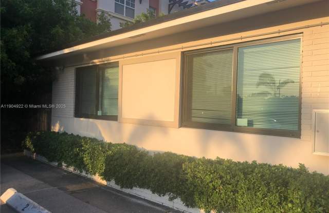 Photo of 1016 NE 17th Ave