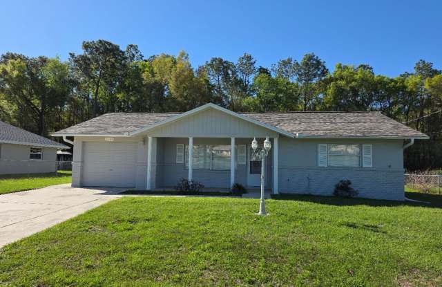 2 bedroom, 1.5 bath home with 1 car garage