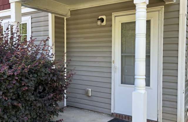 Refreshed 3 Bedroom End Unit Townhome near NoDa