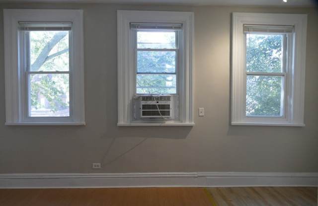 1729 N Fairfield Avenue