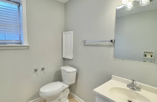 1167 Tatesbrook Dr. Apt B