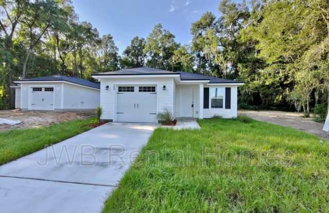 Photo of 704 56th St E