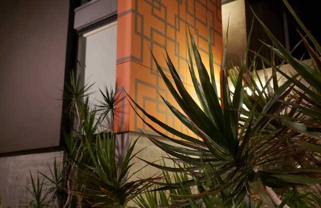 424 South Venice Boulevard