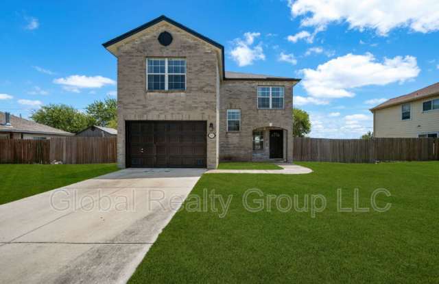 215 Chisholm Trail