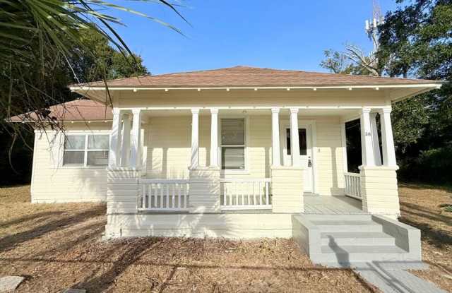 Photo of 218 Seamarge Lane