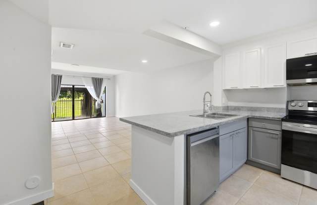 642 NE 195th Street