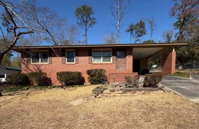Charming 3 Bed, 2 Bath Warner Robins Home!
