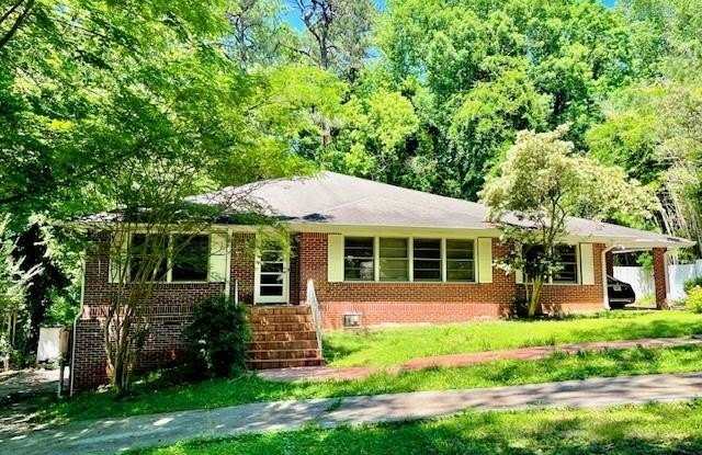 Photo of 2396 Lavista Road NE