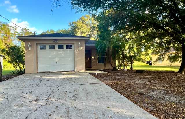Fresh and Refurbed  3 Bed / 2 Bath Home in Apopka