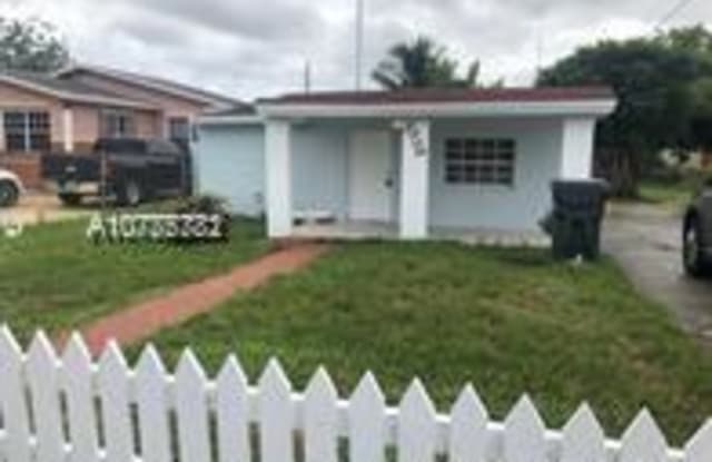 5328 SW 18th St - 5328 SW 18 St, West Park, FL 33023