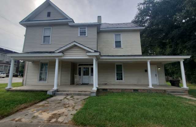 Photo of 508 S Magnolia ~ Dunn ~ 2 WEEKS FREE!