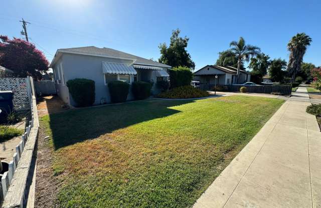 Spacious Vintage Beauty in Tulare