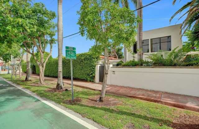 Photo of 615 W 42 STREET