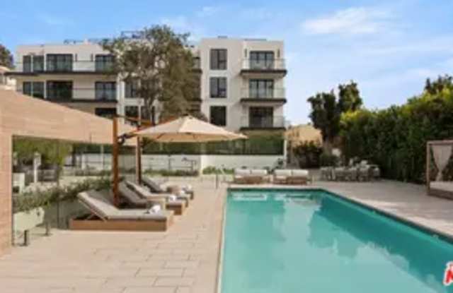 505 South Barrington Avenue