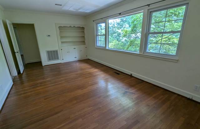 Photo of 104 South Germantown Road