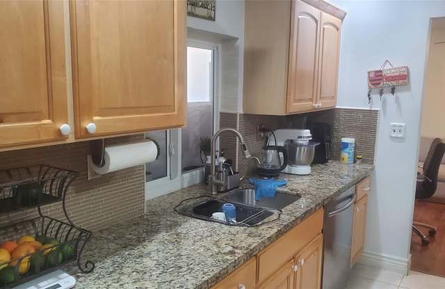 Photo of 616 SE 8th Avenue, Deerfield Beach, FL 33441