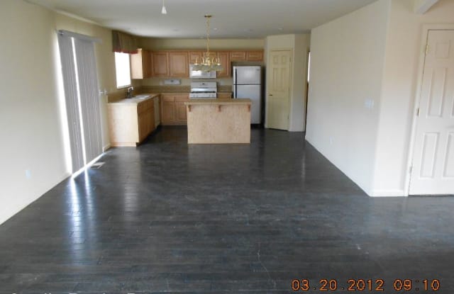 365 Emigrant - 365 Emigrant Way, Fernley, NV 89408