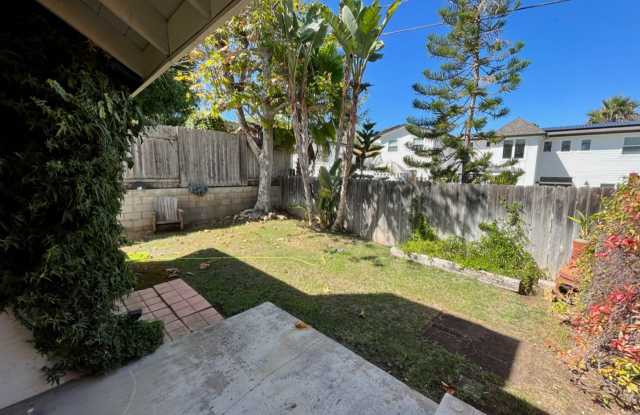Encinitas Beach Townhome with Yard West of Hwy 101