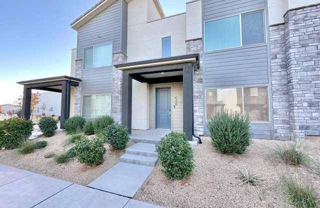 Photo of Desert Color Townhome!