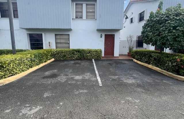 Photo of 5249 W 24th Ct