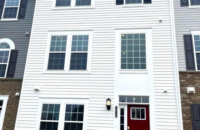 Photo of 7616 JOHNNYCAKE Road