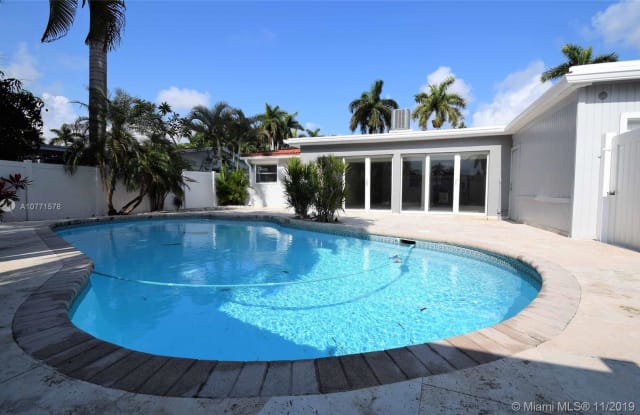 1005 N 13th Ct - 1005 North 13th Court, Hollywood, FL 33019