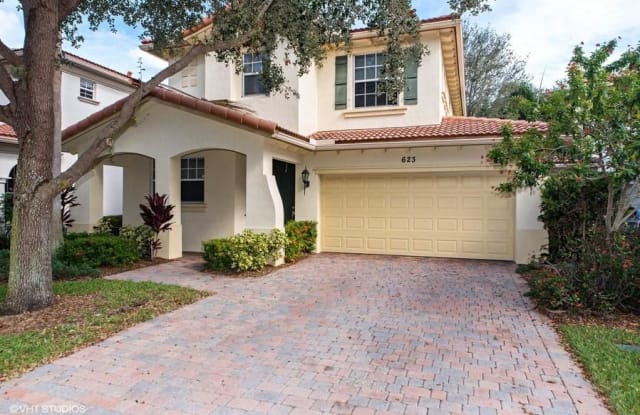 623 Castle Drive - 623 Castle Drive, Palm Beach Gardens, FL 33410