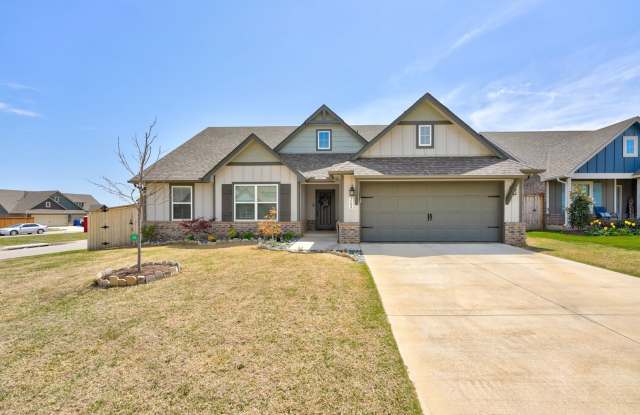 Beautiful Fully Furnished Home in Broken Arrow! - 3529 East New Haven Street, Broken Arrow, OK 74014