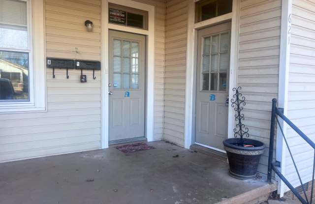 621 North Cherry Street - B