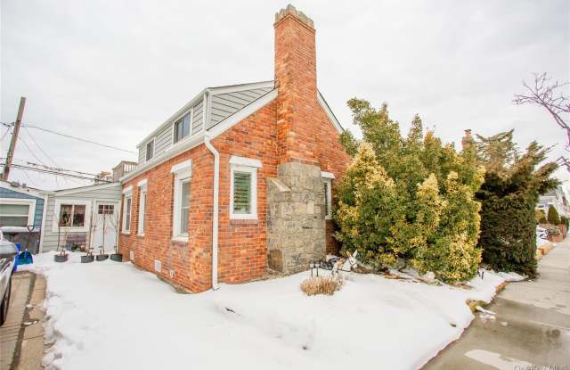 105 Pacific Boulevard