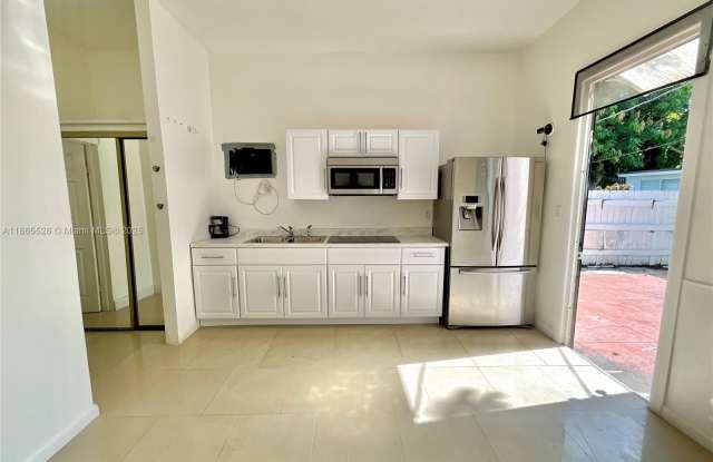 Photo of 2516 Cleveland St