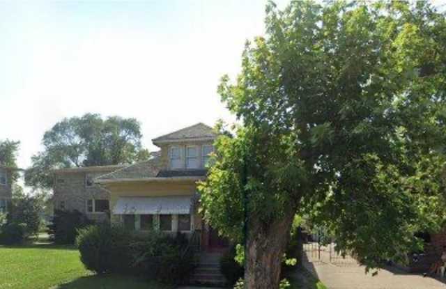 Photo of 13934 S Edbrooke Avenue