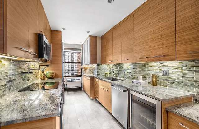 2 Tudor City Place