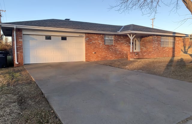 4952 Baylor Dr - 4952 Baylor Drive, Bartlesville, OK 74006