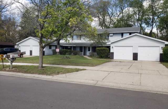 1347 Vineland Court Southeast