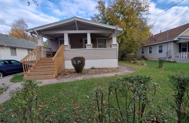 2626 Des Moines Street - 2626 Des Moines Street, Des Moines, IA 50317