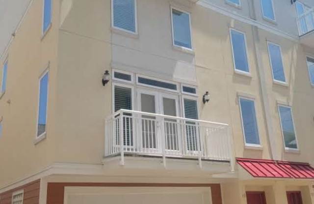 7401 North Ocean Boulevard Unit 10