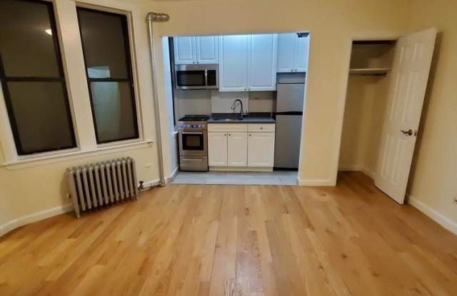 218 West 10th Street